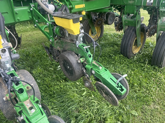 2023 John Deere 1775NT Planter