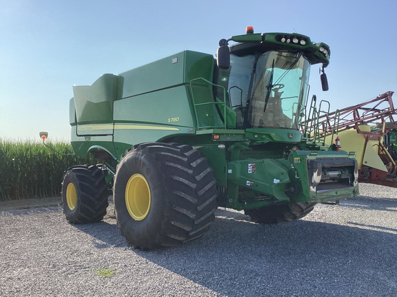 2020 John Deere S780 Combine