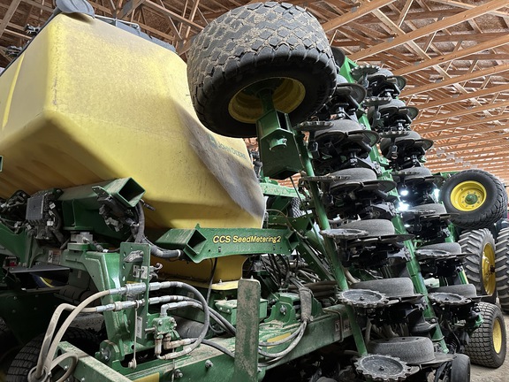 2024 John Deere N530C Air Seeder