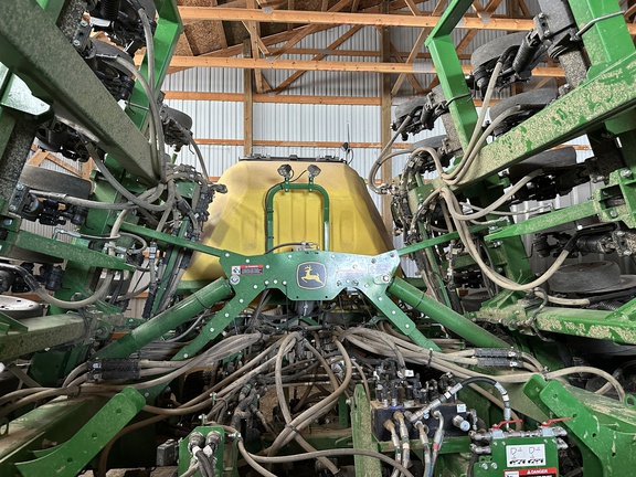 2024 John Deere N530C Air Seeder