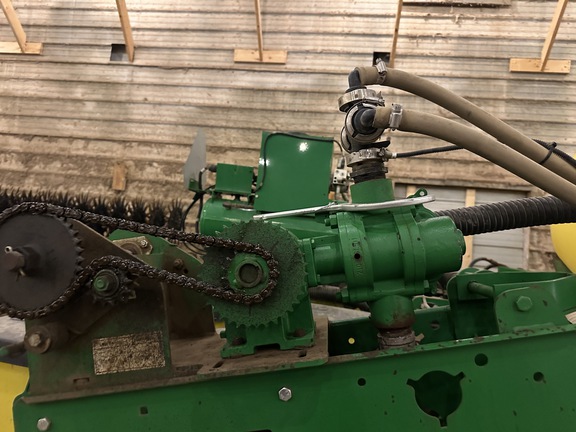 2012 John Deere 1770NT Planter