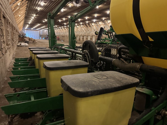 2012 John Deere 1770NT Planter