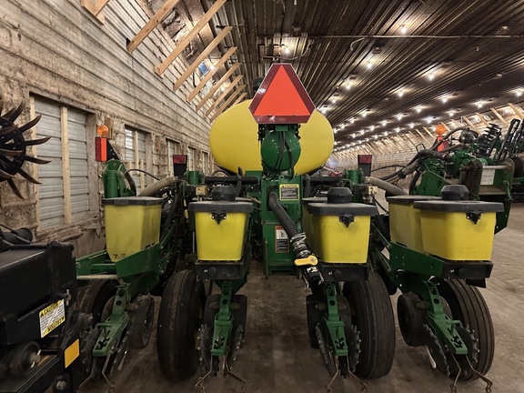 2012 John Deere 1770NT Planter