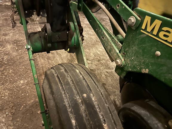 2012 John Deere 1770NT Planter