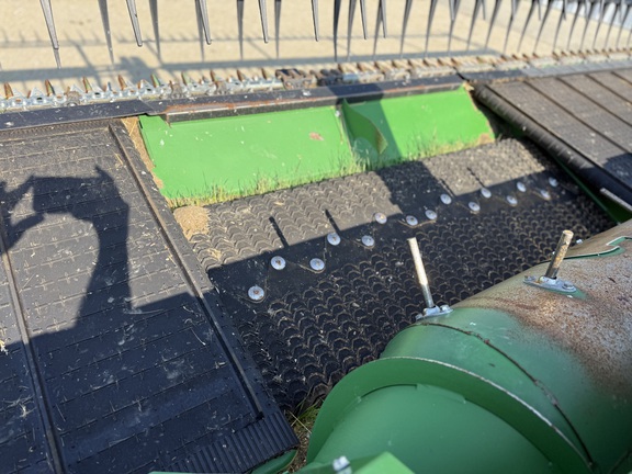 2023 John Deere RD40F Header Combine