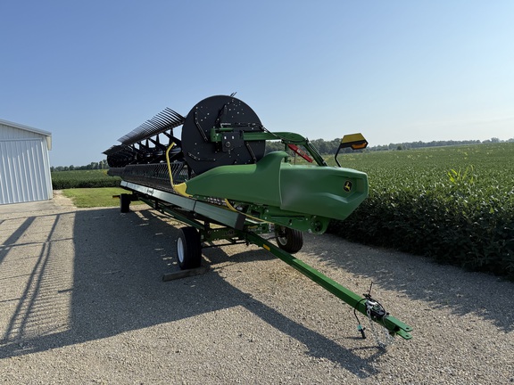 2023 John Deere RD40F Header Combine