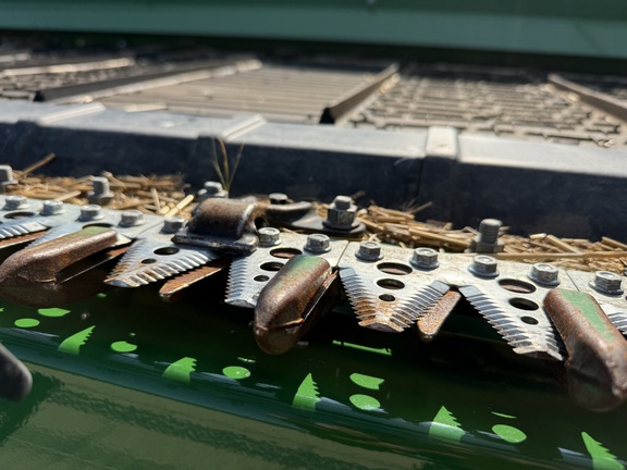 2023 John Deere RD40F Header Combine