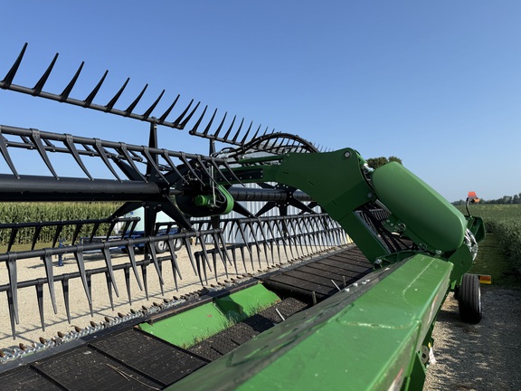 2023 John Deere RD40F Header Combine