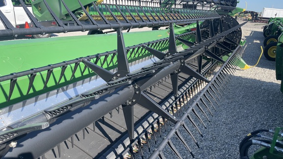 2019 John Deere 745FD Header Combine