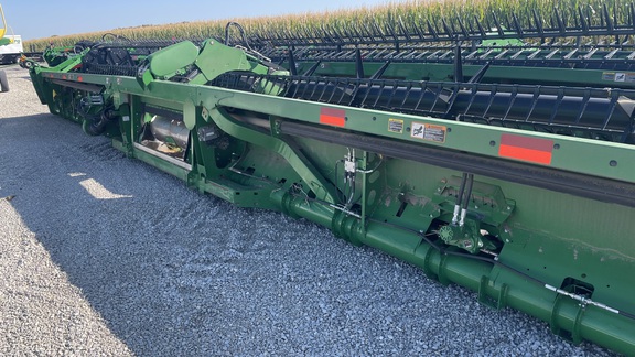 2019 John Deere 745FD Header Combine