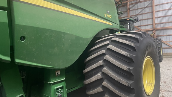 2022 John Deere S780 Combine