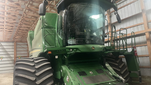 2022 John Deere S780 Combine