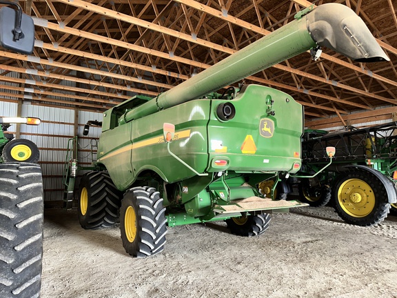 2024 John Deere S760 Combine