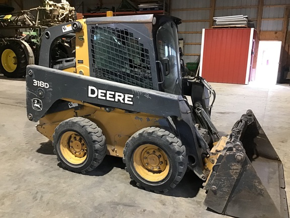 2013 John Deere 318D Skid Steer Loader