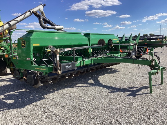 2005 John Deere 1590 Drill