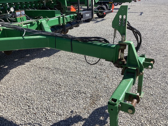 2005 John Deere 1590 Drill
