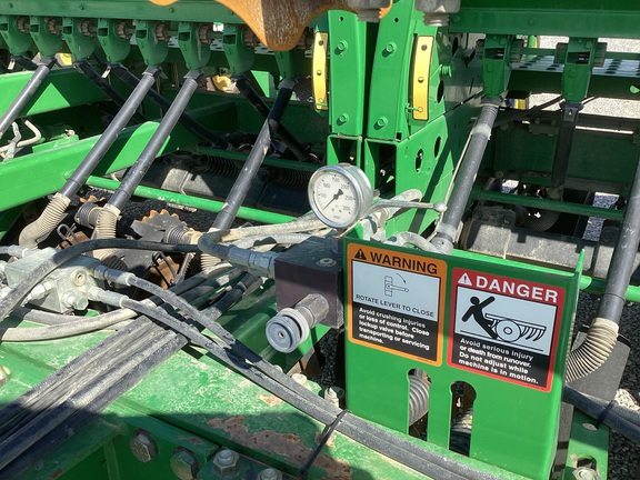 2005 John Deere 1590 Drill