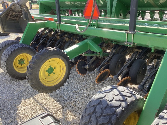 2005 John Deere 1590 Drill
