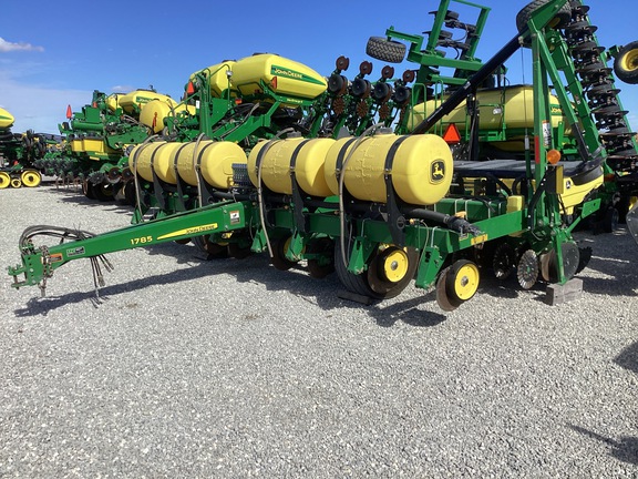 2014 John Deere 1785 Planter