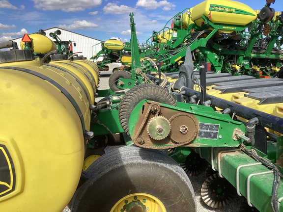 2014 John Deere 1785 Planter