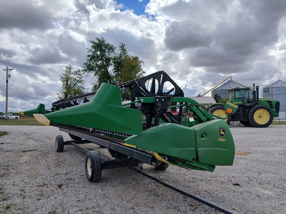2010 John Deere 630F Header Combine