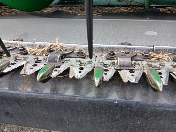 2010 John Deere 630F Header Combine