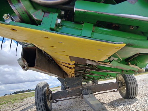 2010 John Deere 630F Header Combine