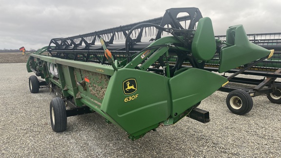 2010 John Deere 630F Header Combine