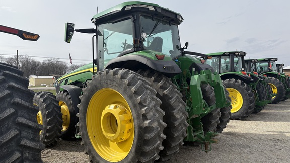 2023 John Deere 8R 340 Tractor
