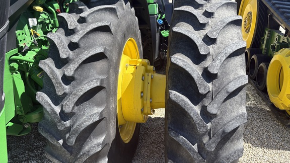 2023 John Deere 8R 340 Tractor