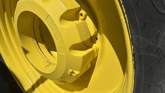 2023 John Deere 8R 340 Tractor