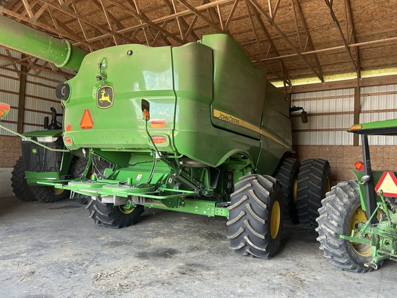 2022 John Deere S780 Combine