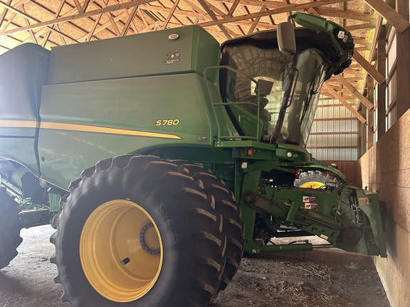 2022 John Deere S780 Combine