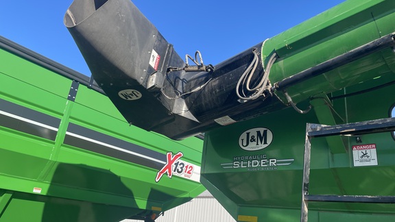 2010 J&M 1325-20S Grain Cart