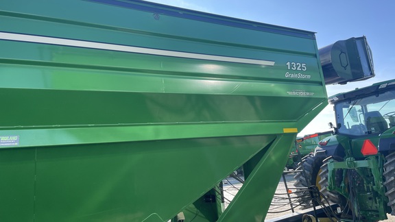 2010 J&M 1325-20S Grain Cart