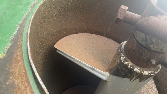 2010 J&M 1325-20S Grain Cart