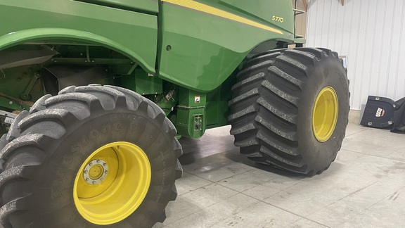 2023 John Deere S770 Combine