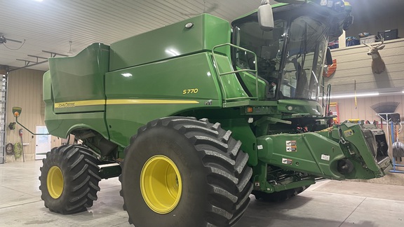 2023 John Deere S770 Combine
