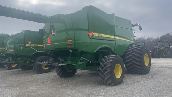 2023 John Deere S770 Combine