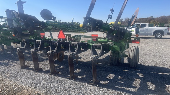 2022 John Deere 2100 Disk Ripper