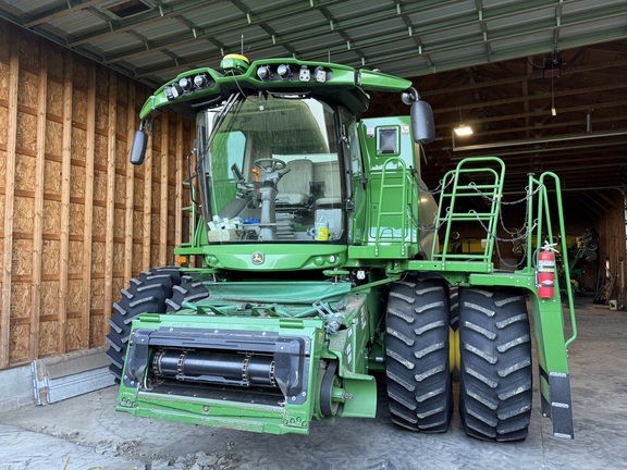 2024 John Deere S780 Combine