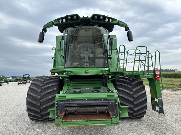 2024 John Deere S780 Combine