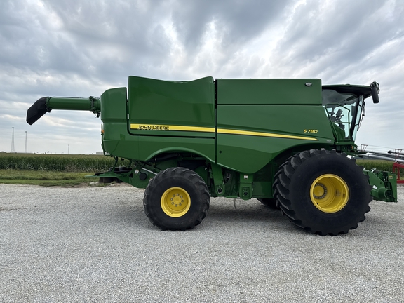 2024 John Deere S780 Combine
