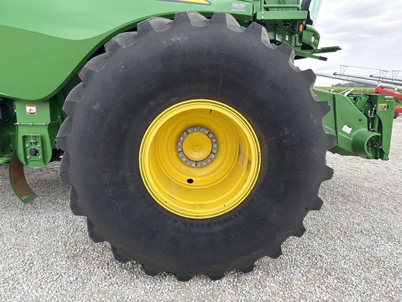 2024 John Deere S780 Combine