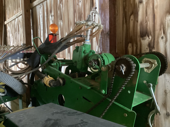 2004 John Deere 1770NT Planter