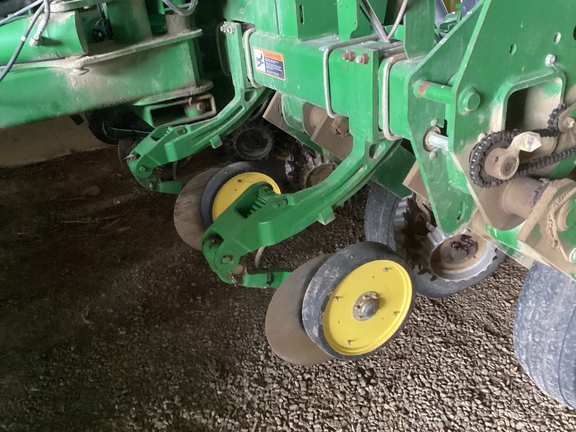 2004 John Deere 1770NT Planter