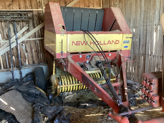 1992 New Holland 630 Baler/Round