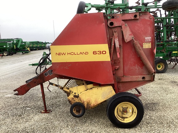 1992 New Holland 630 Baler/Round