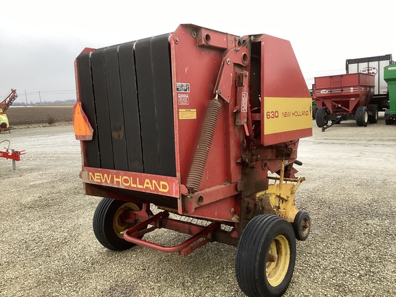 1992 New Holland 630 Baler/Round