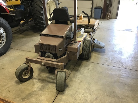 2005 Grasshopper 722D2 Mower/Front Deck